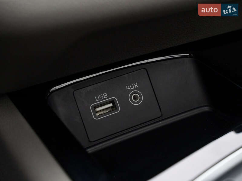 Мінівен Kia Carnival 2014 в Одесі