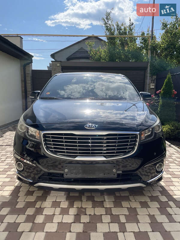 Мінівен Kia Carnival 2017 в Одесі