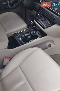 Минивэн Kia Carnival 2014 в Полтаве