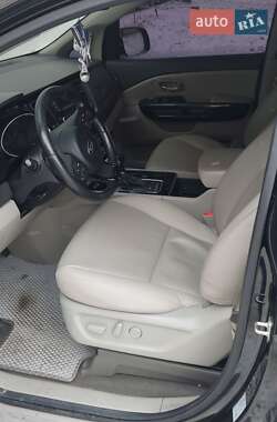 Минивэн Kia Carnival 2014 в Полтаве