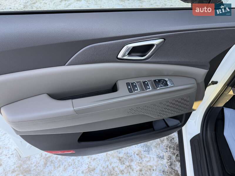 Минивэн Kia Carnival 2024 в Киеве фото 12 Минивэн Kia Carnival 2024 в Киеве