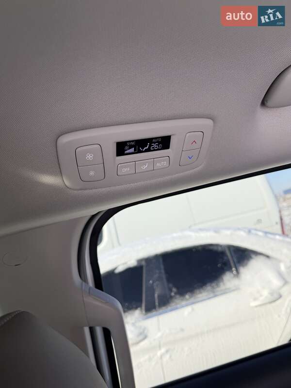 Минивэн Kia Carnival 2024 в Киеве фото 38 Минивэн Kia Carnival 2024 в Киеве