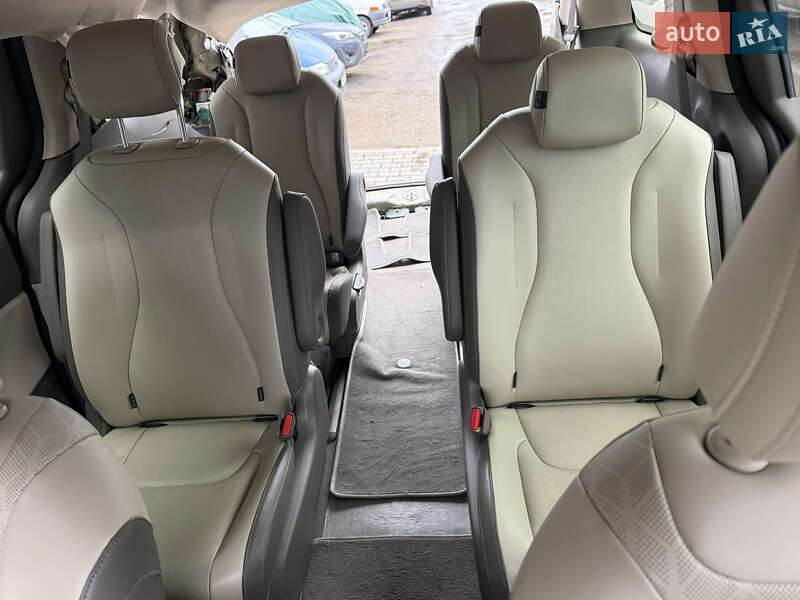 Минивэн Kia Carnival 2020 в Одессе