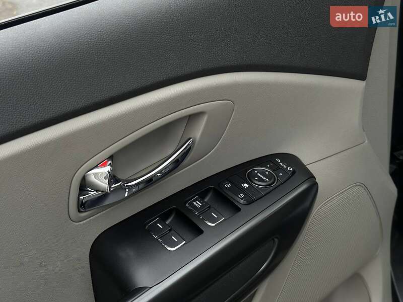 Минивэн Kia Carnival 2017 в Одессе фото 20 Минивэн Kia Carnival 2017 в Одессе