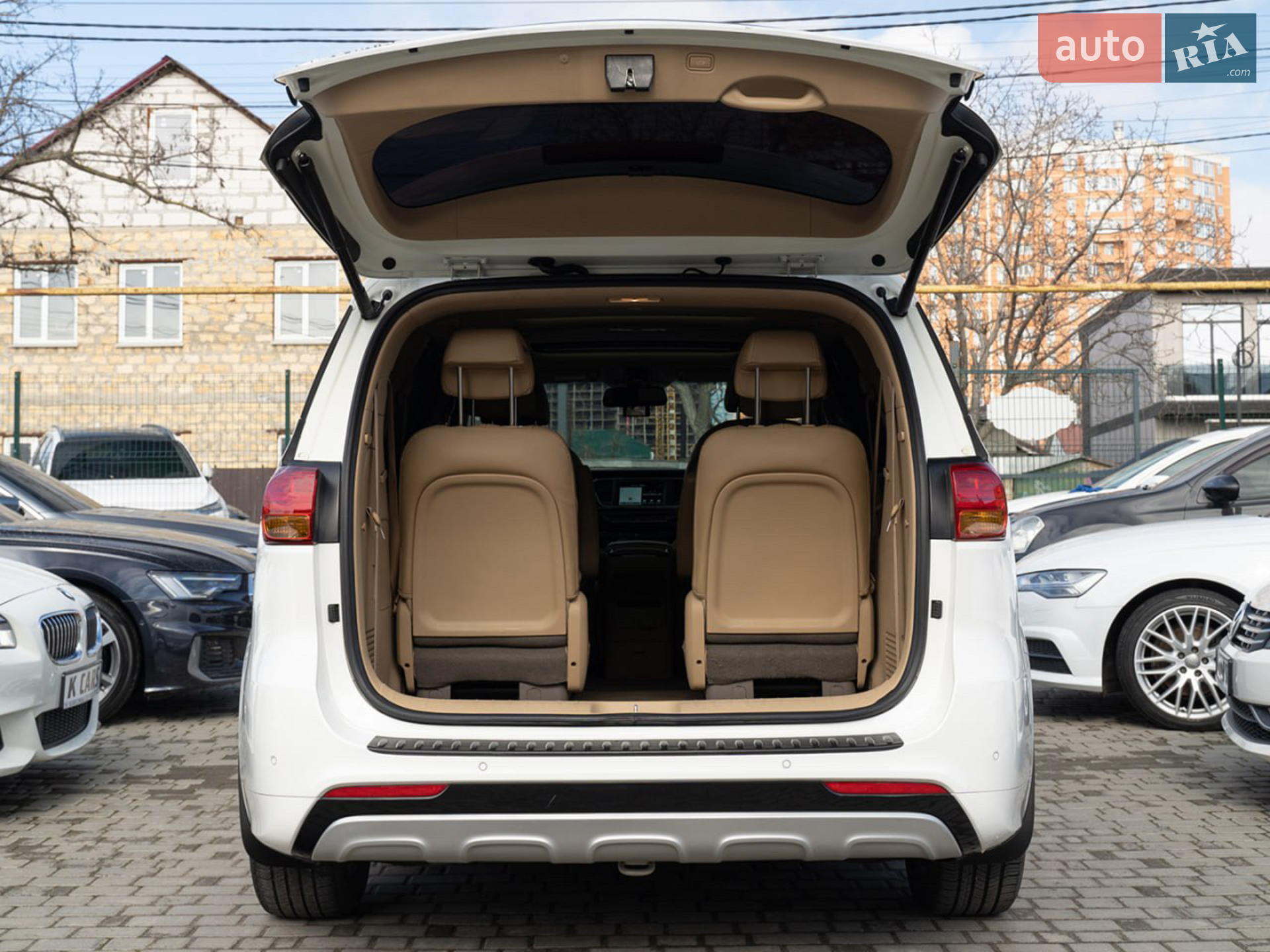 2014 Kia Carnival - мініатюра 12