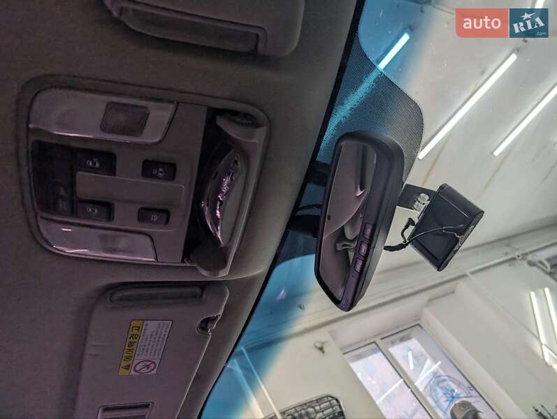 Минивэн Kia Carnival 2016 в Тернополе