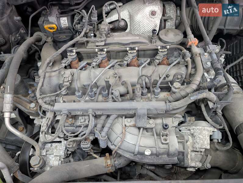 Минивэн Kia Carnival 2016 в Тернополе