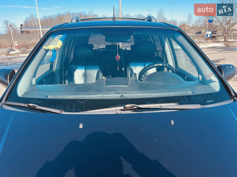 Минивэн Kia Carnival 2007 в Гайсине