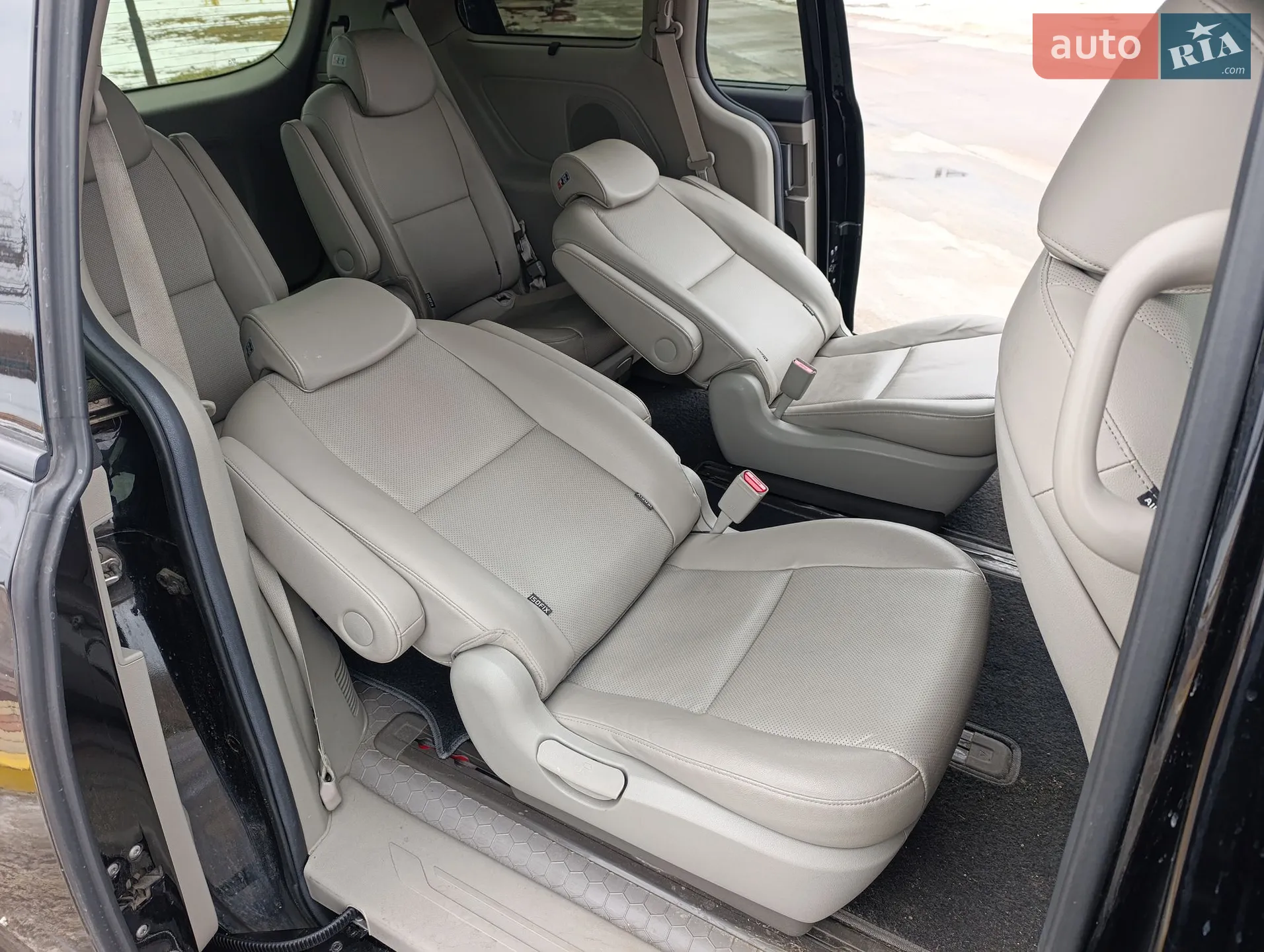 2017 Kia Carnival - мініатюра 15