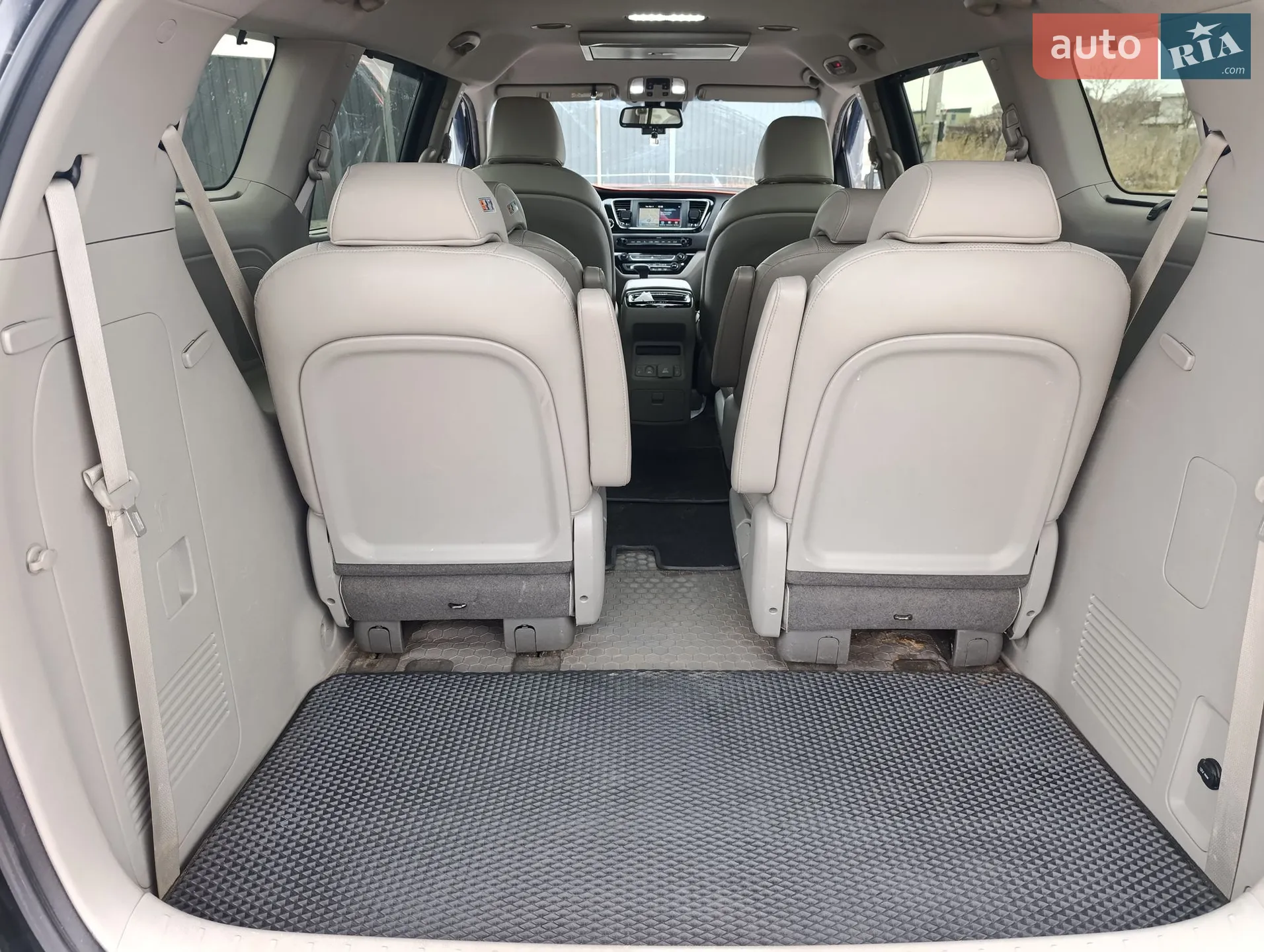 2017 Kia Carnival - мініатюра 19