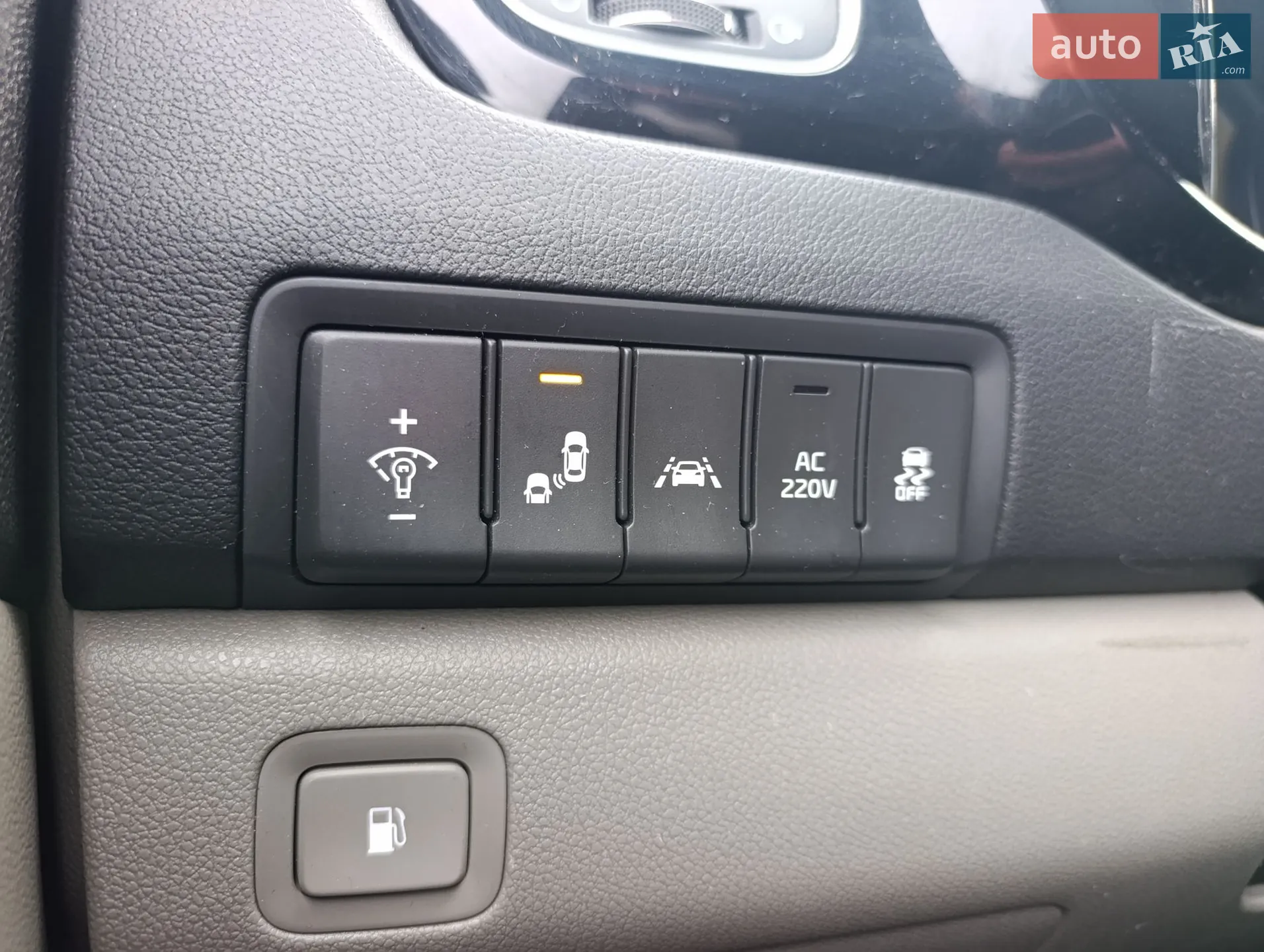 2017 Kia Carnival - мініатюра 32