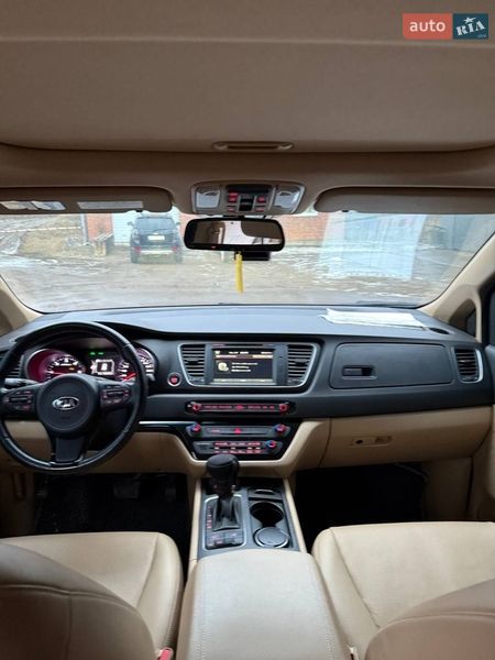 Минивэн Kia Carnival 2014 в Калиновке