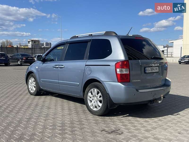 Мінівен Kia Carnival 2006 в Києві