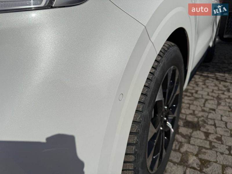 Минивэн Kia Carnival 2023 в Тернополе