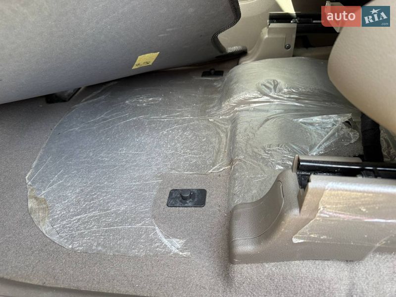 Минивэн Kia Carnival 2023 в Тернополе