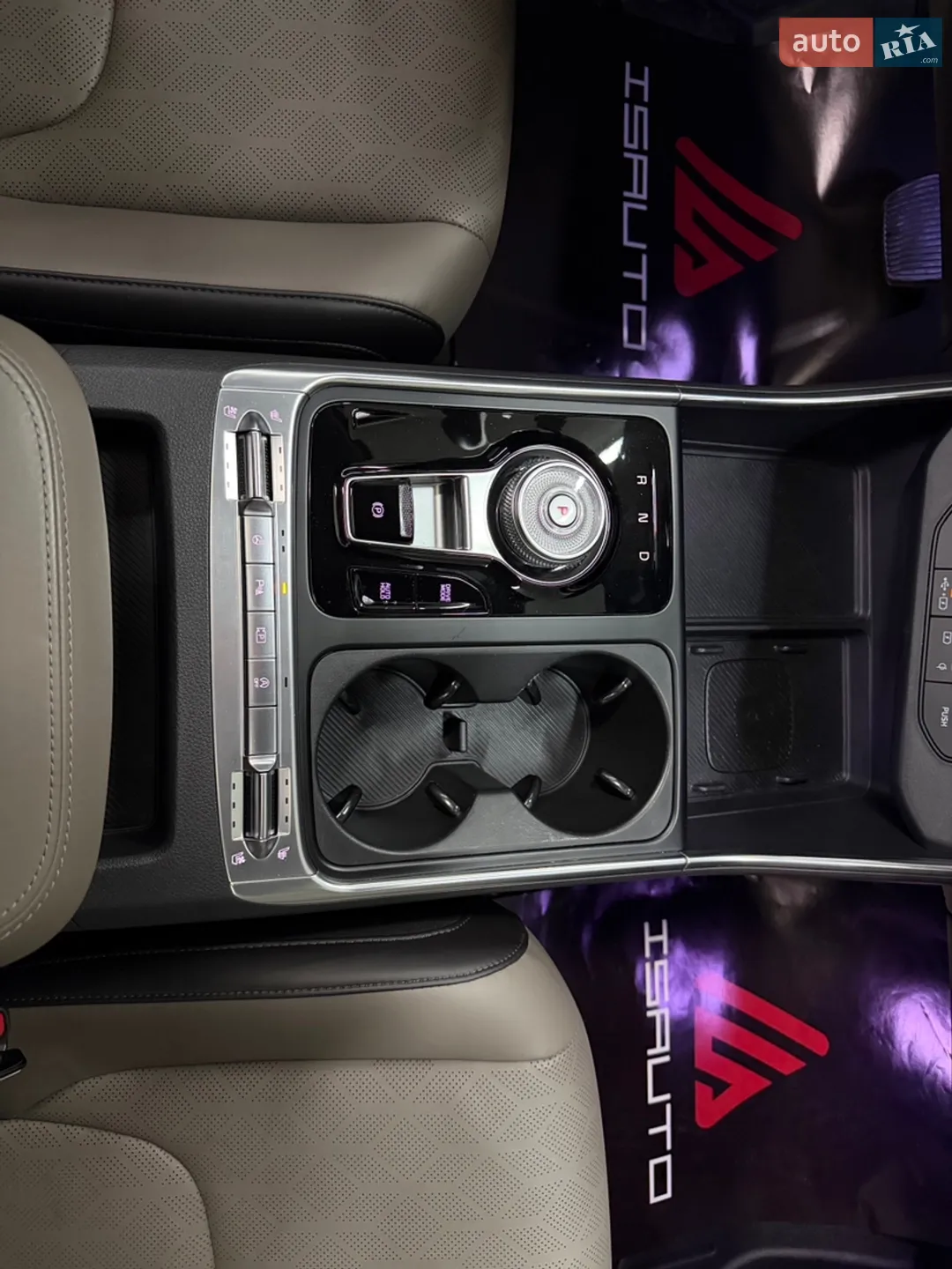 2024 Kia Carnival - мініатюра 28