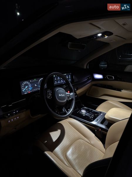 Минивэн Kia Carnival 2023 в Бердичеве