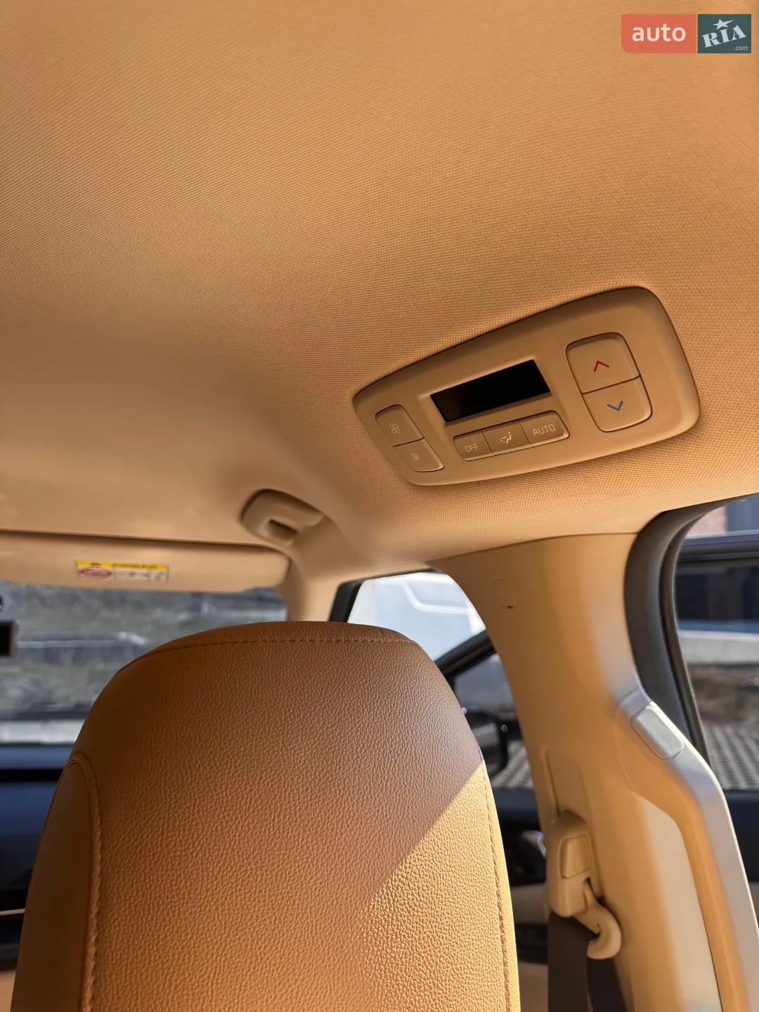 2020 Kia Carnival - мініатюра 32