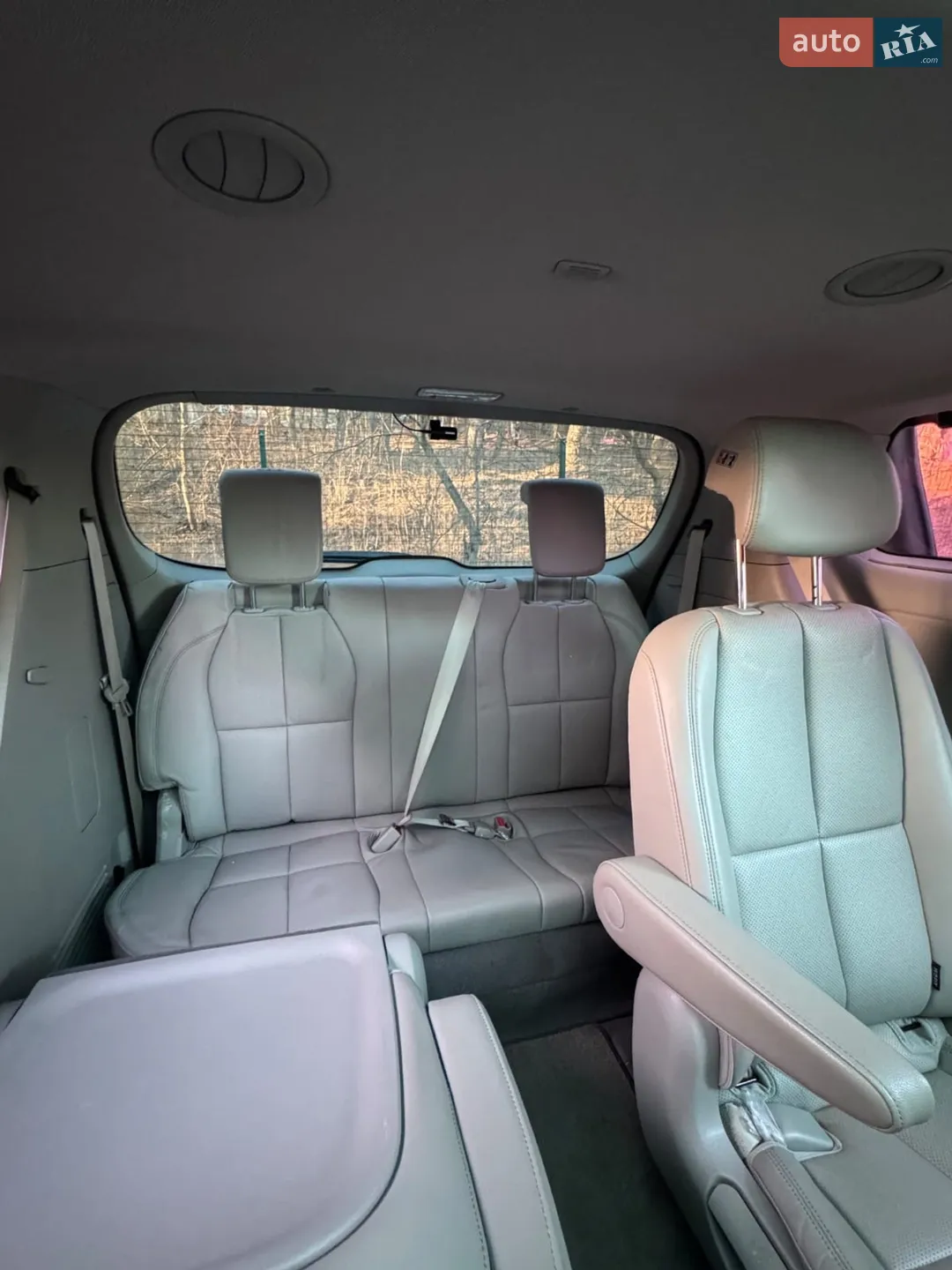 2015 Kia Carnival - мініатюра 14