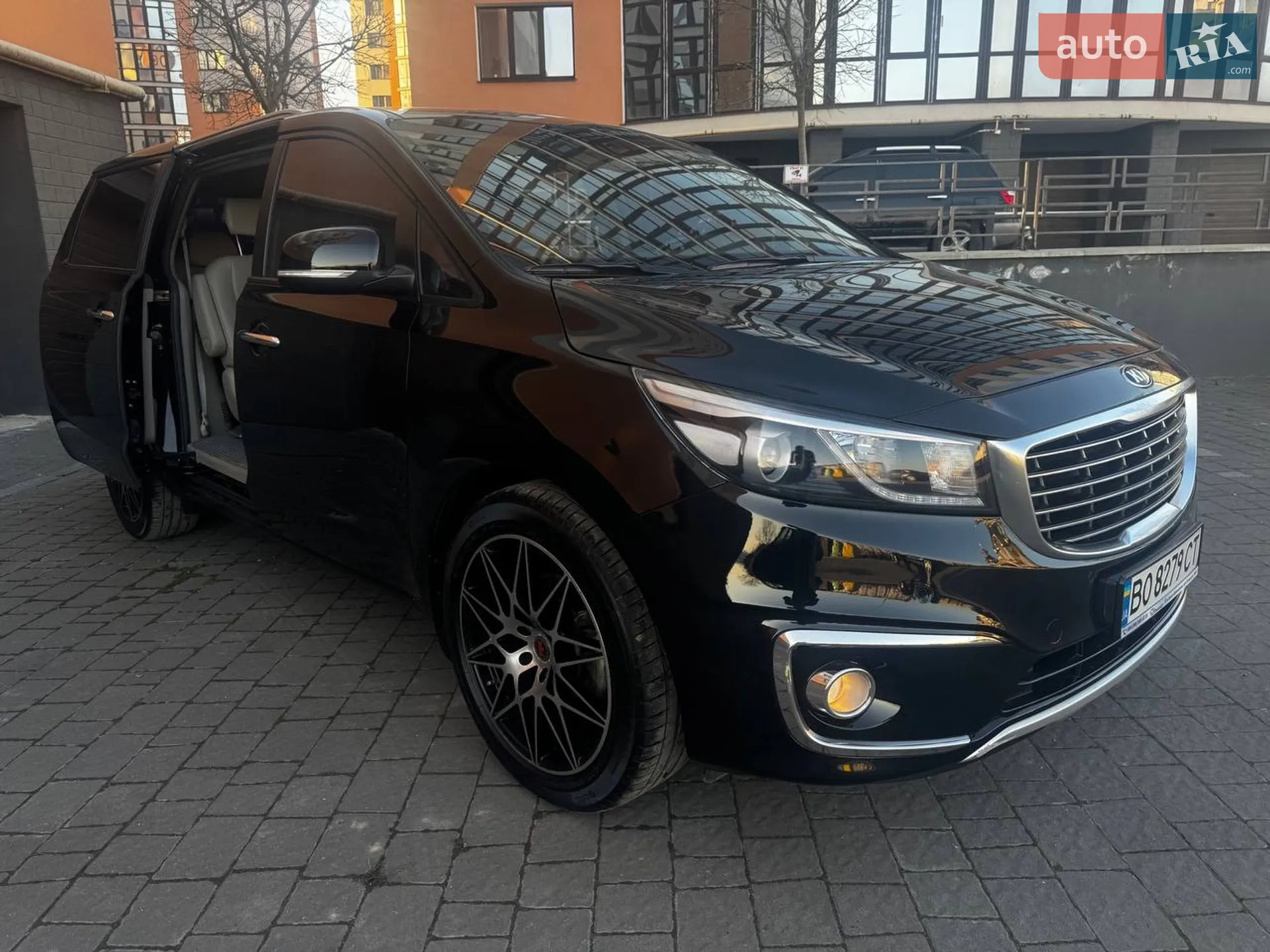 2015 Kia Carnival - мініатюра 7