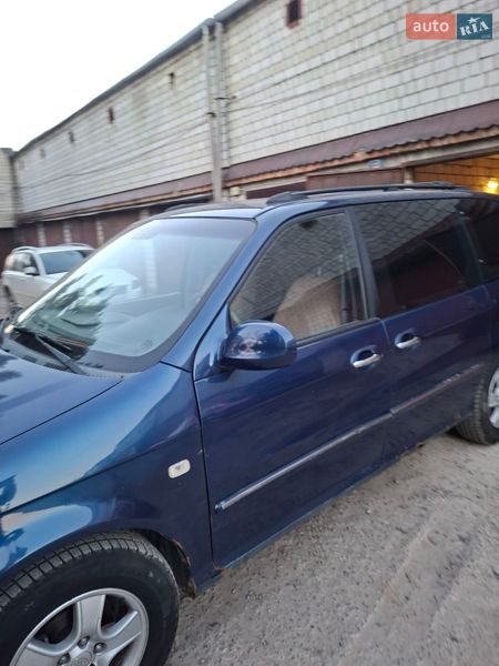 Мінівен Kia Carnival 2004 в Львові