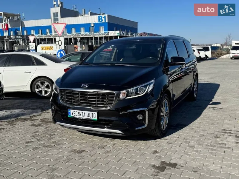 Kia Carnival