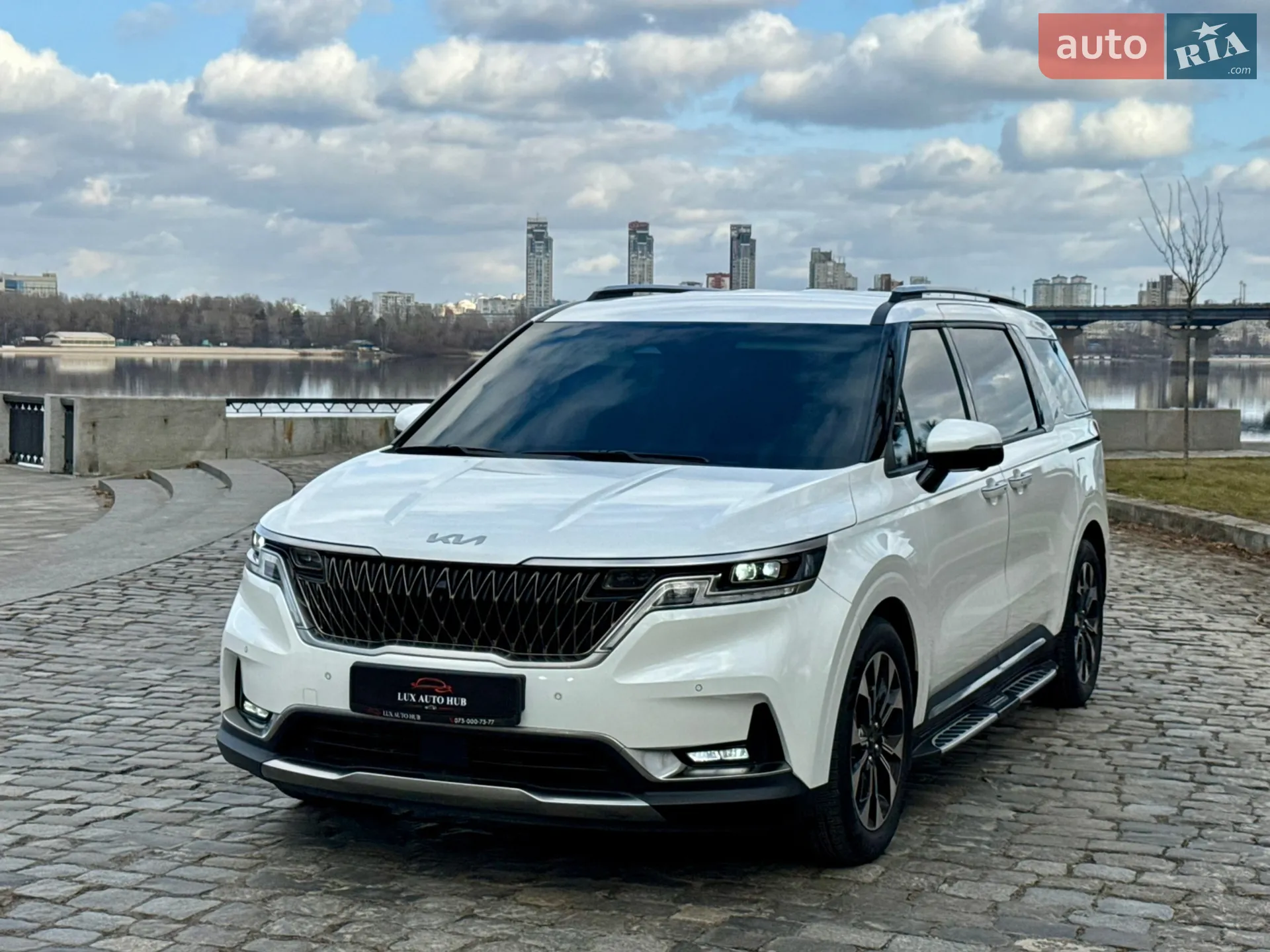 2021 Kia Carnival - мініатюра 3