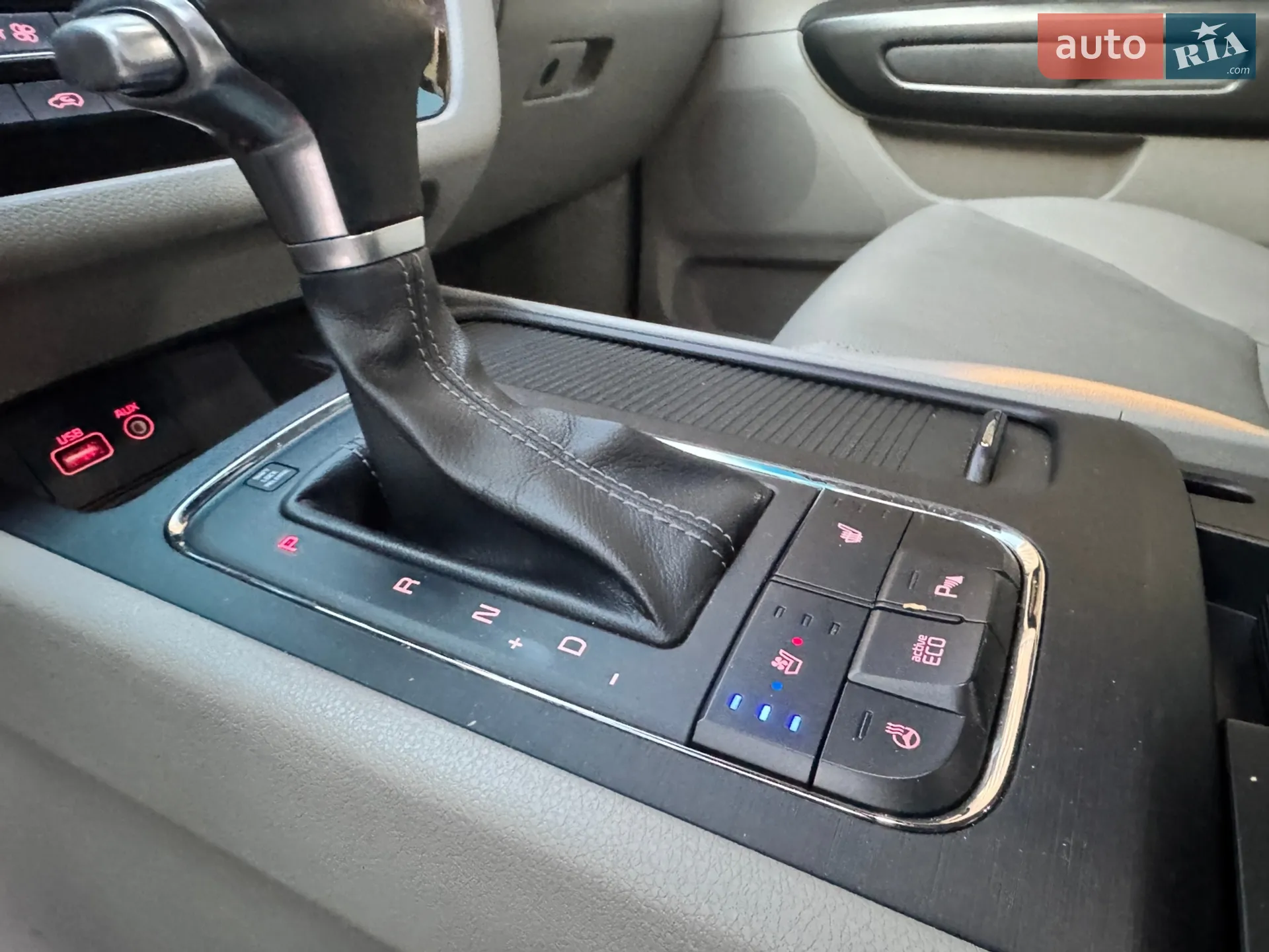 2018 Kia Carnival - мініатюра 17