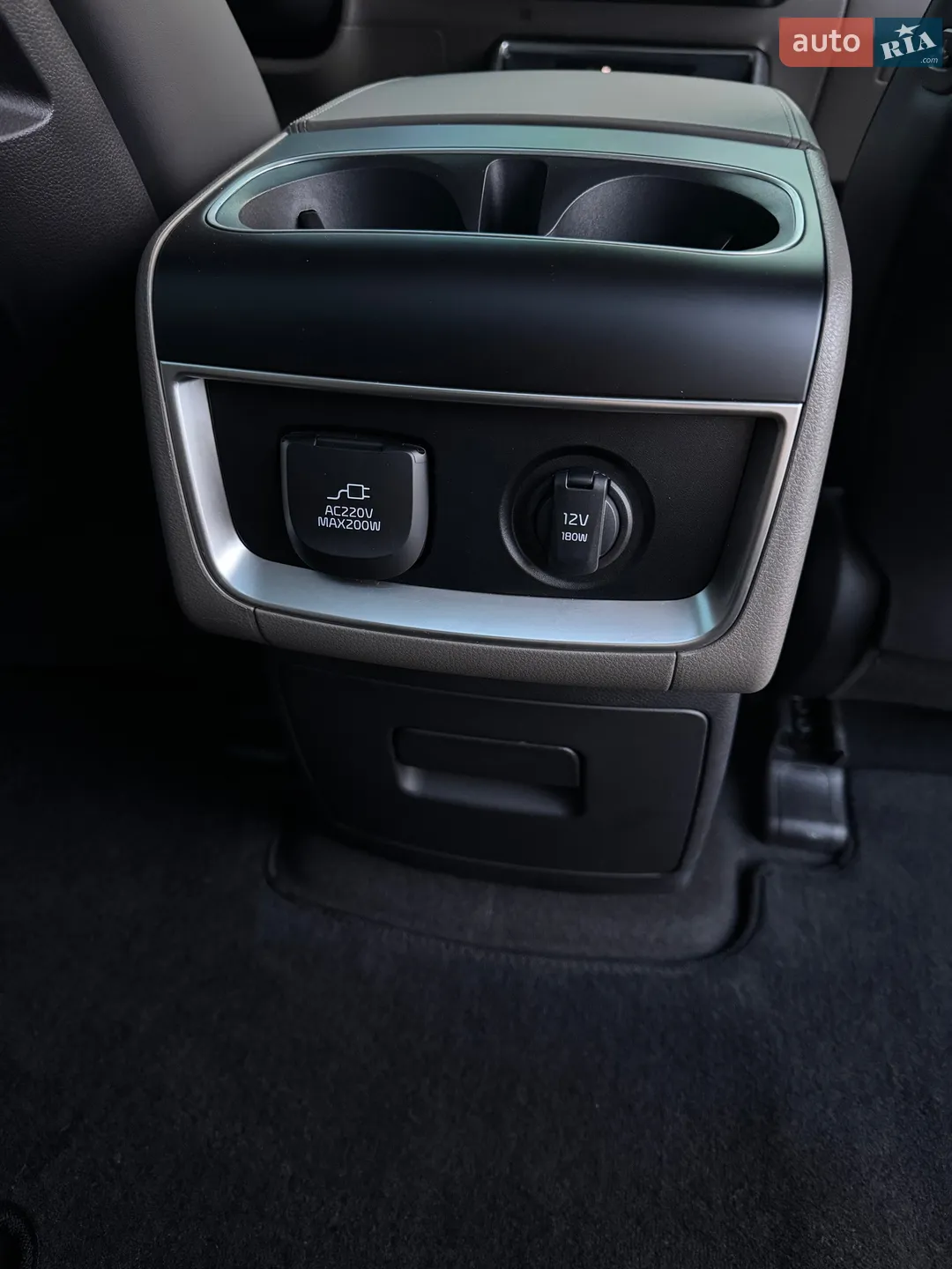 2024 Kia Carnival - мініатюра 31