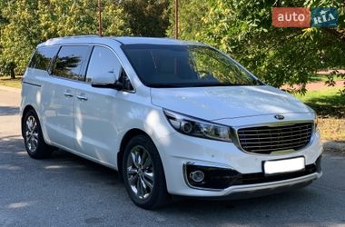 Минивэн Kia Carnival 2016 в Киеве