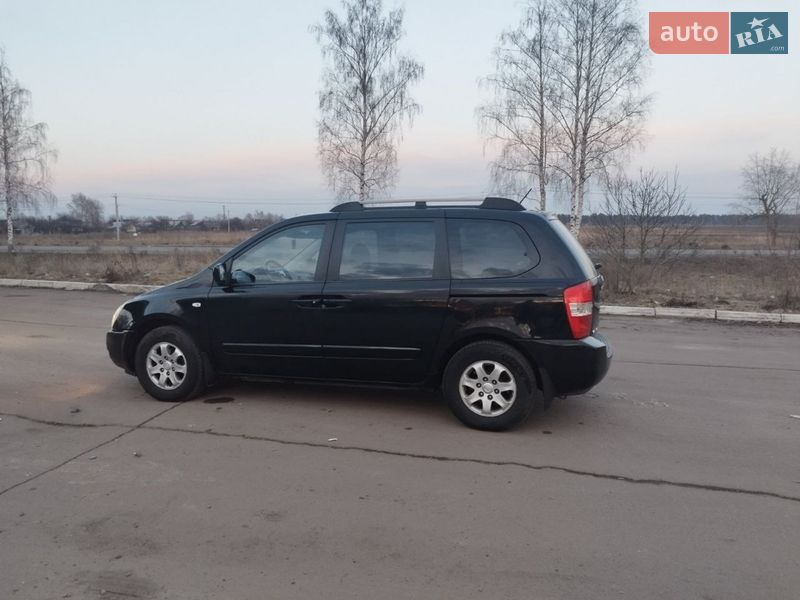 Минивэн Kia Carnival 2007 в Шостке