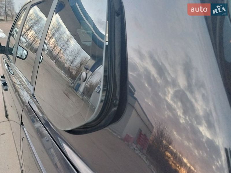 Минивэн Kia Carnival 2007 в Шостке