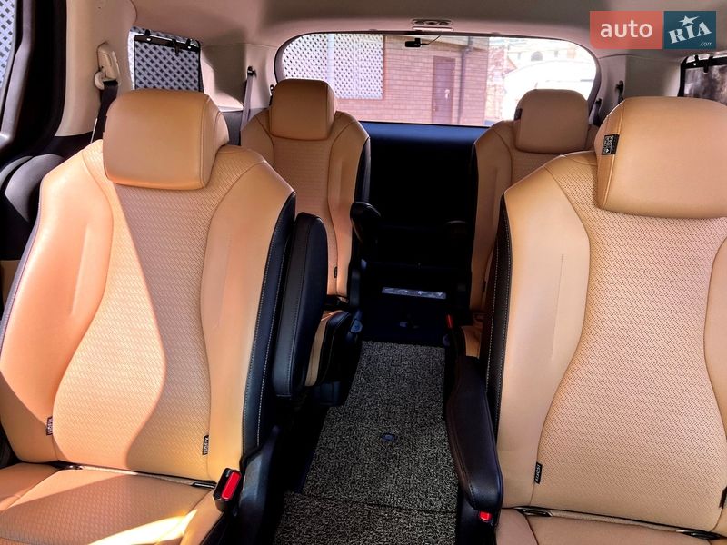 Минивэн Kia Carnival 2020 в Одессе