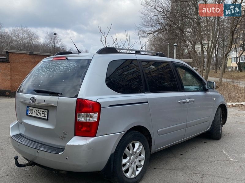 Минивэн Kia Carnival 2006 в Полтаве