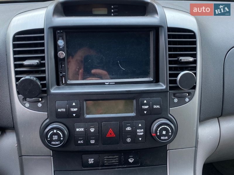 Минивэн Kia Carnival 2006 в Полтаве