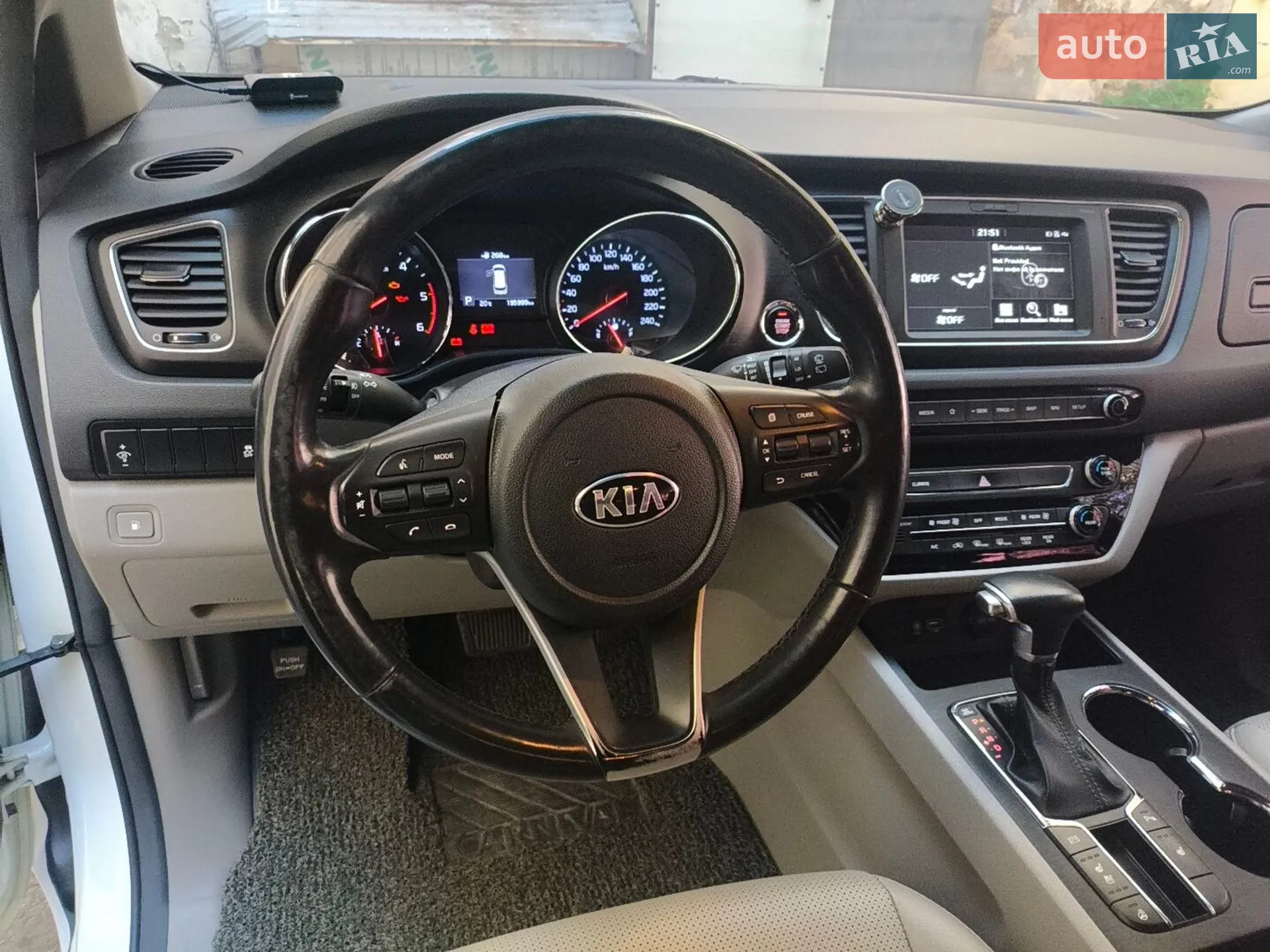 2018 Kia Carnival - мініатюра 20