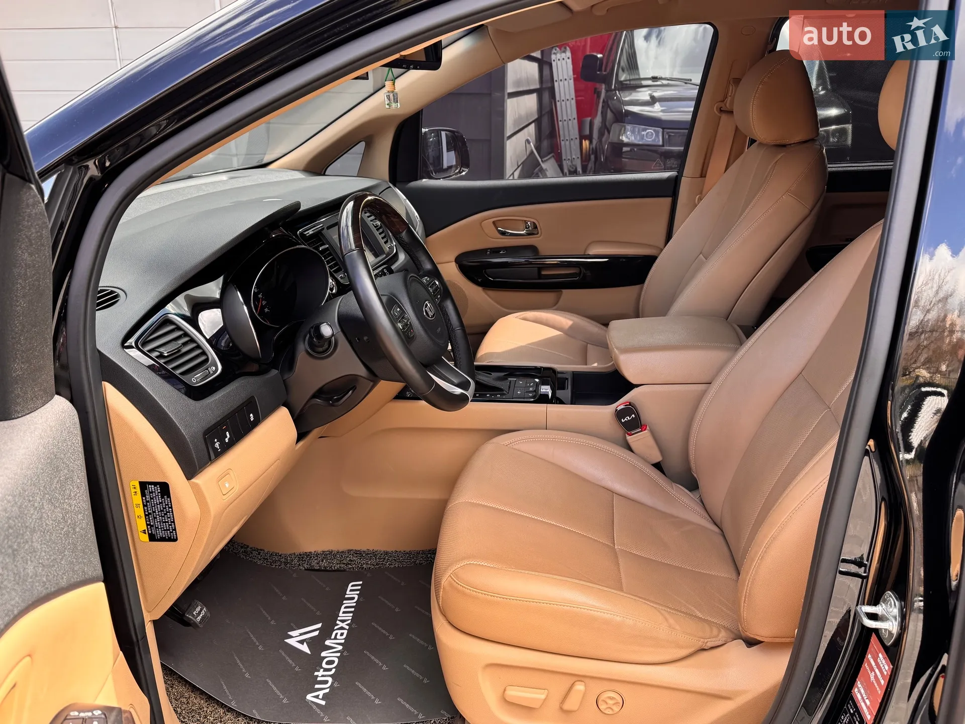 2017 Kia Carnival - мініатюра 9