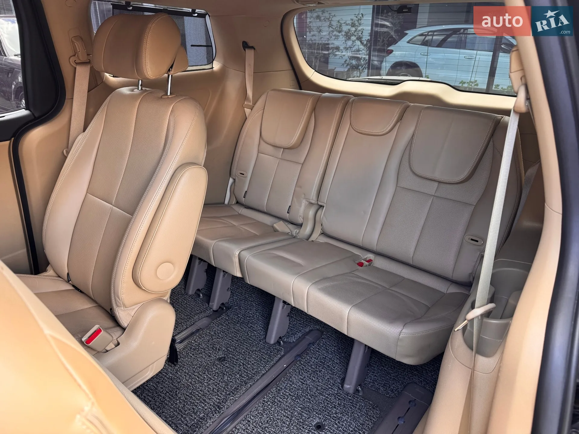 2017 Kia Carnival - мініатюра 15