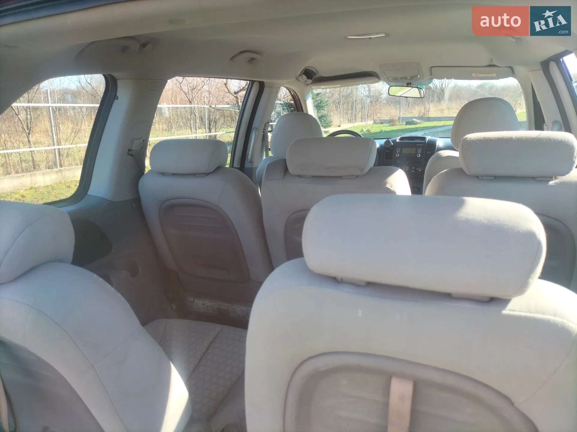 2010 Kia Carnival - мініатюра 3