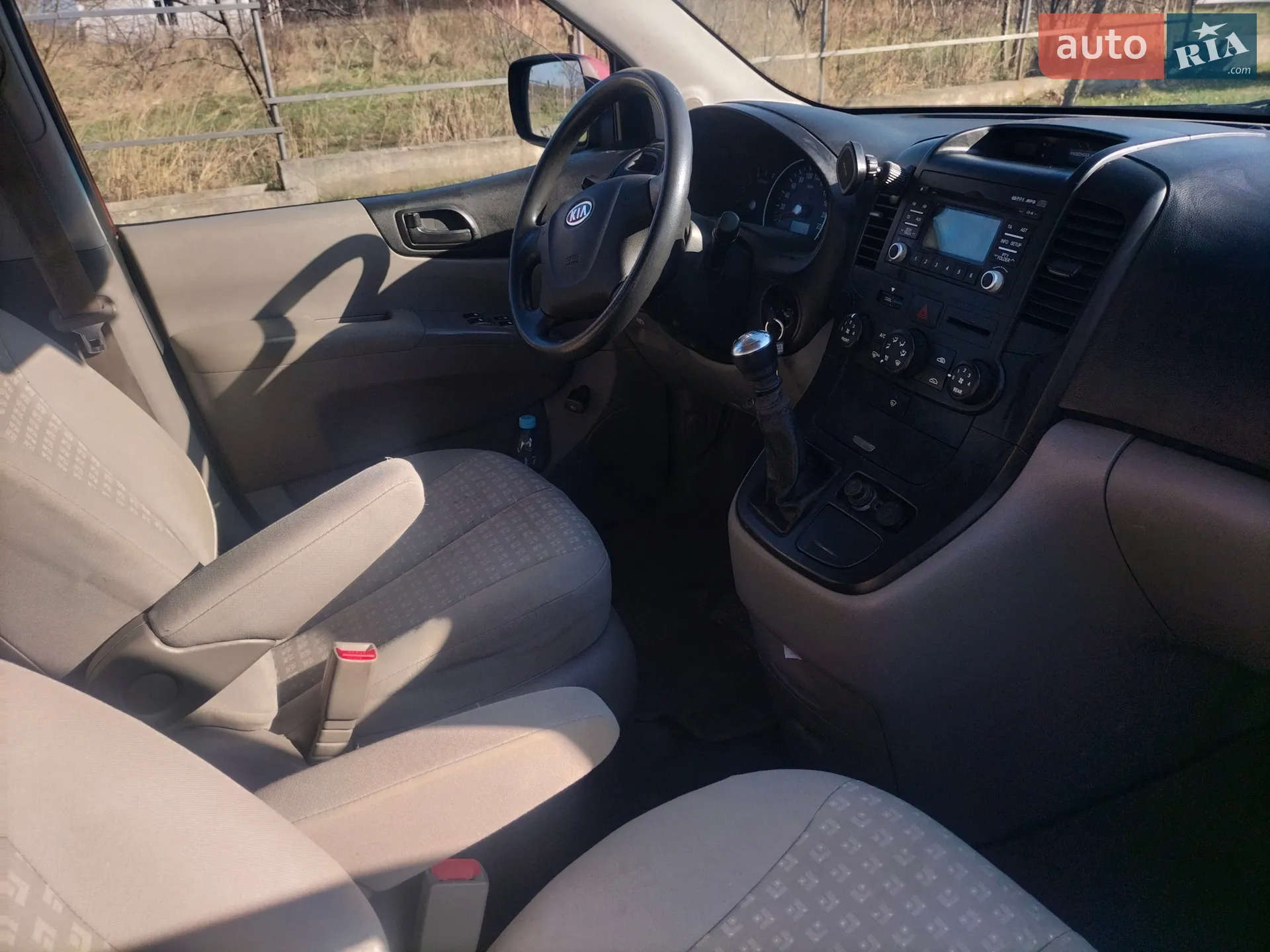 2010 Kia Carnival - мініатюра 2
