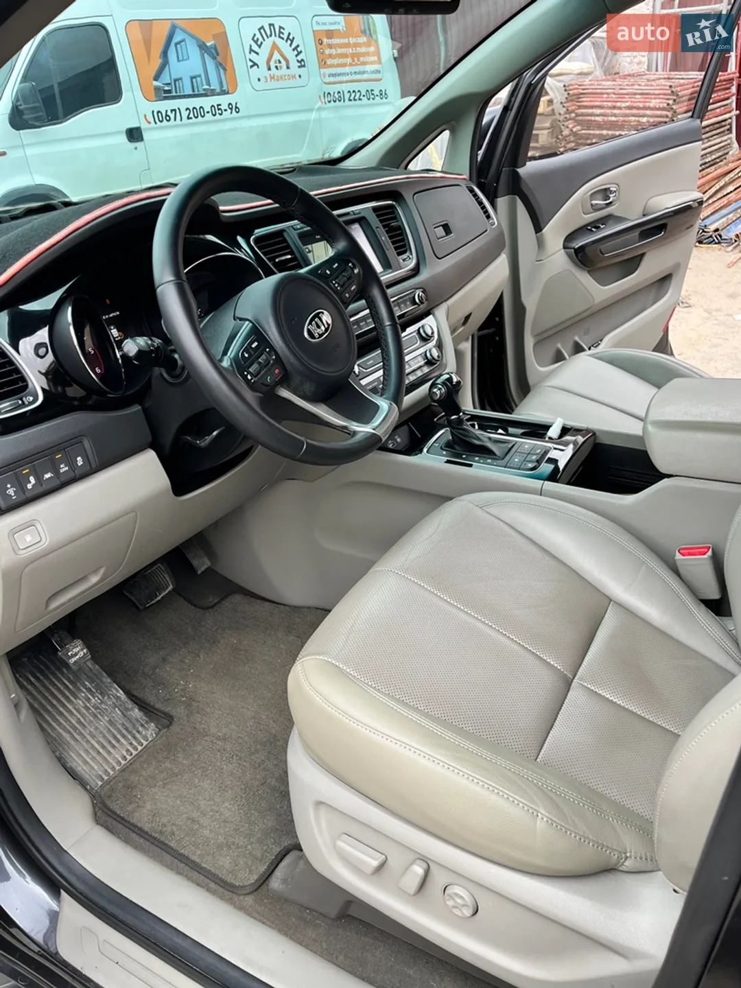 2015 Kia Carnival - мініатюра 18
