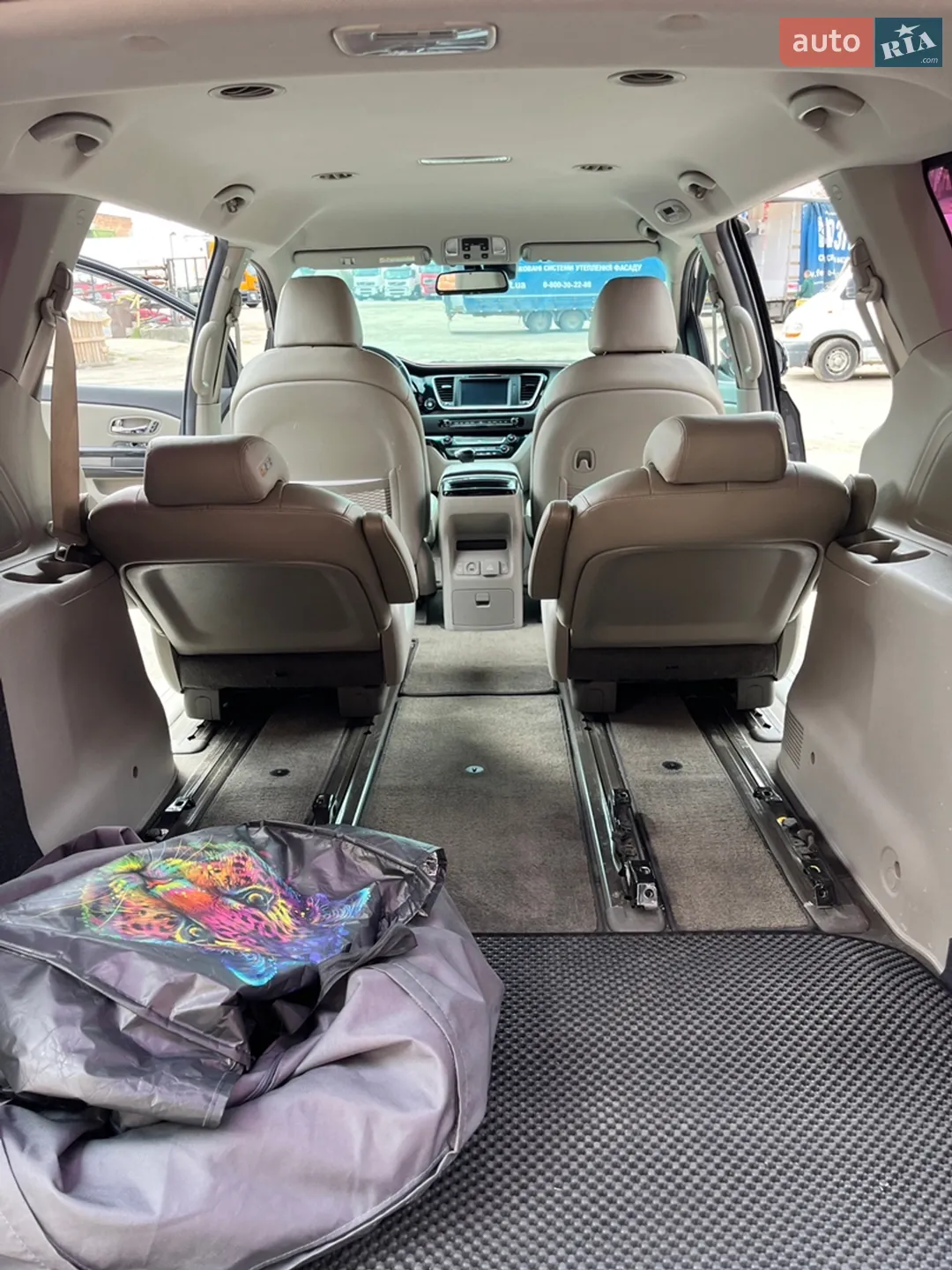2015 Kia Carnival - мініатюра 21