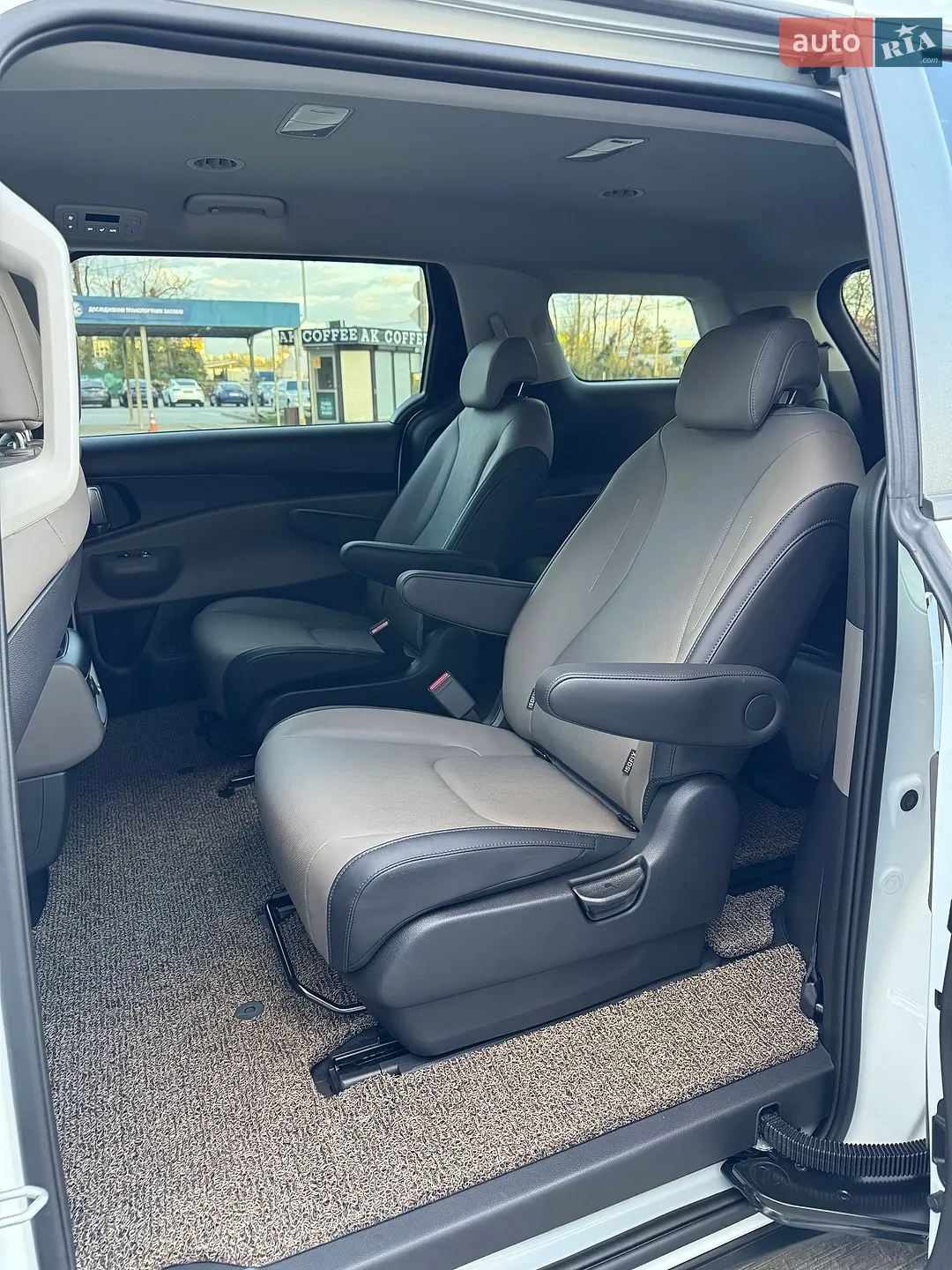 2024 Kia Carnival - мініатюра 40