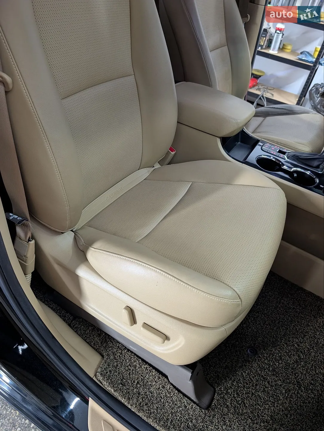 2018 Kia Carnival - мініатюра 21