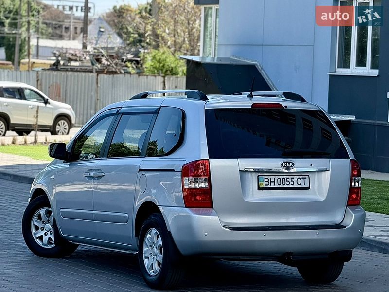 Минивэн Kia Carnival 2009 в Одессе