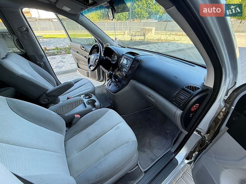Минивэн Kia Carnival 2009 в Одессе