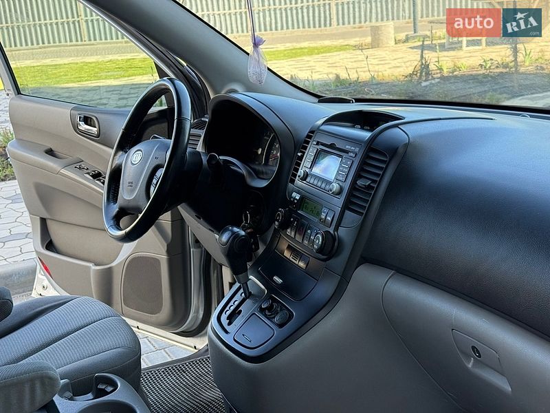 Минивэн Kia Carnival 2009 в Одессе