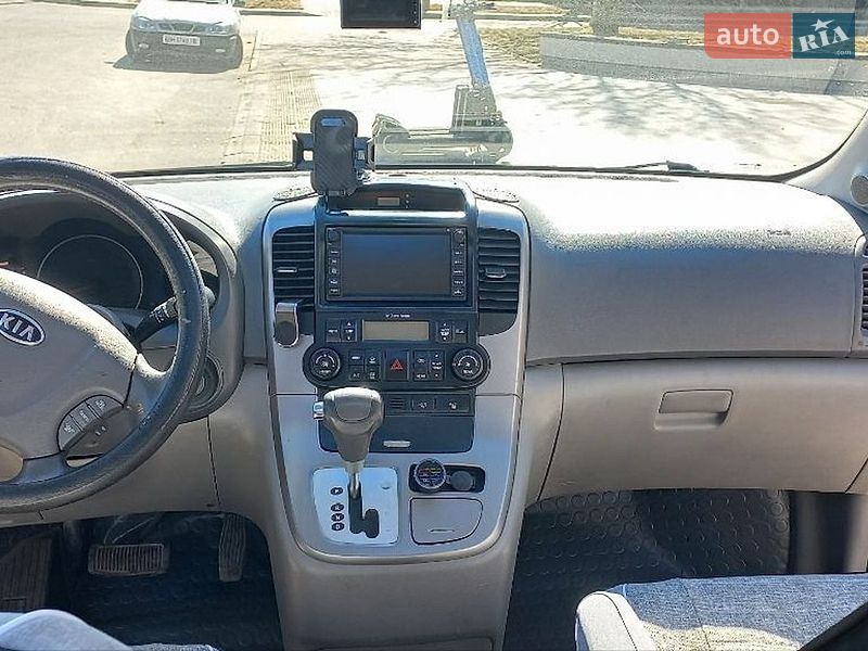 Минивэн Kia Carnival 2011 в Одессе