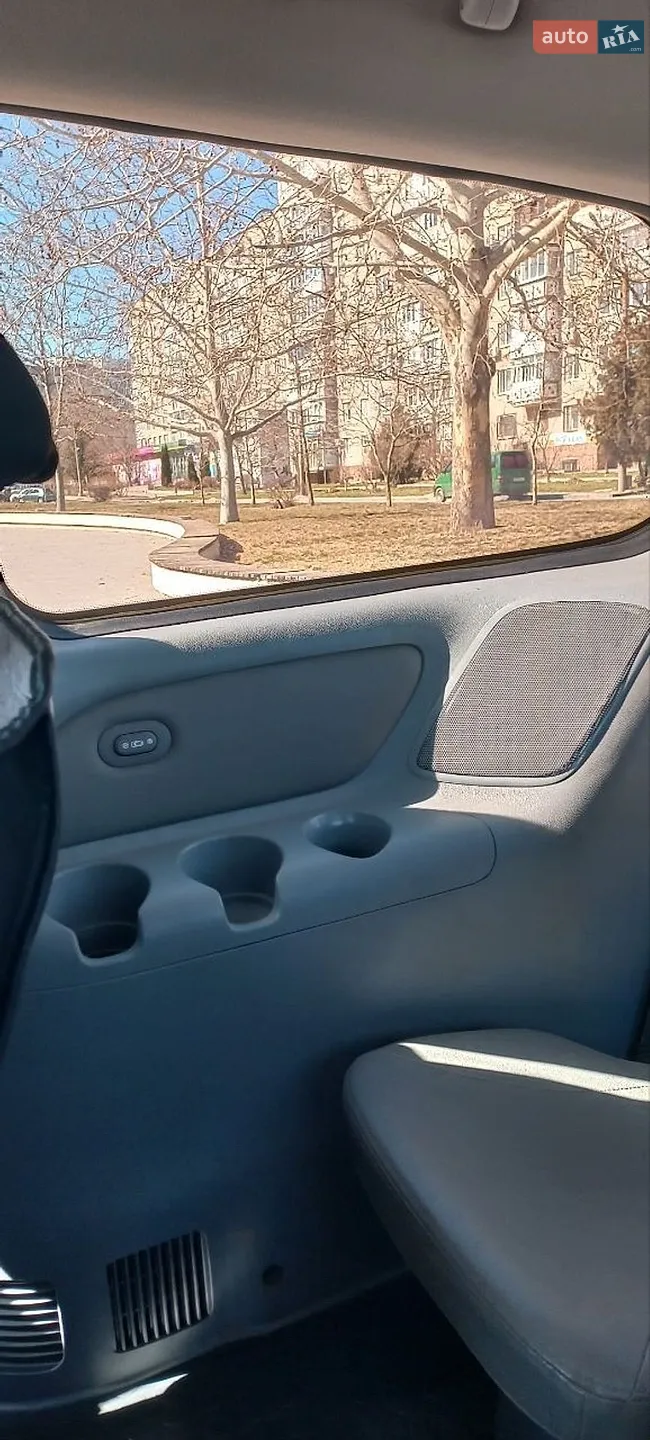 2011 Kia Carnival - мініатюра 17