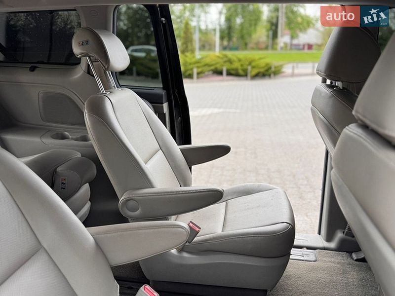Минивэн Kia Carnival 2015 в Житомире фото 38 Минивэн Kia Carnival 2015 в Житомире